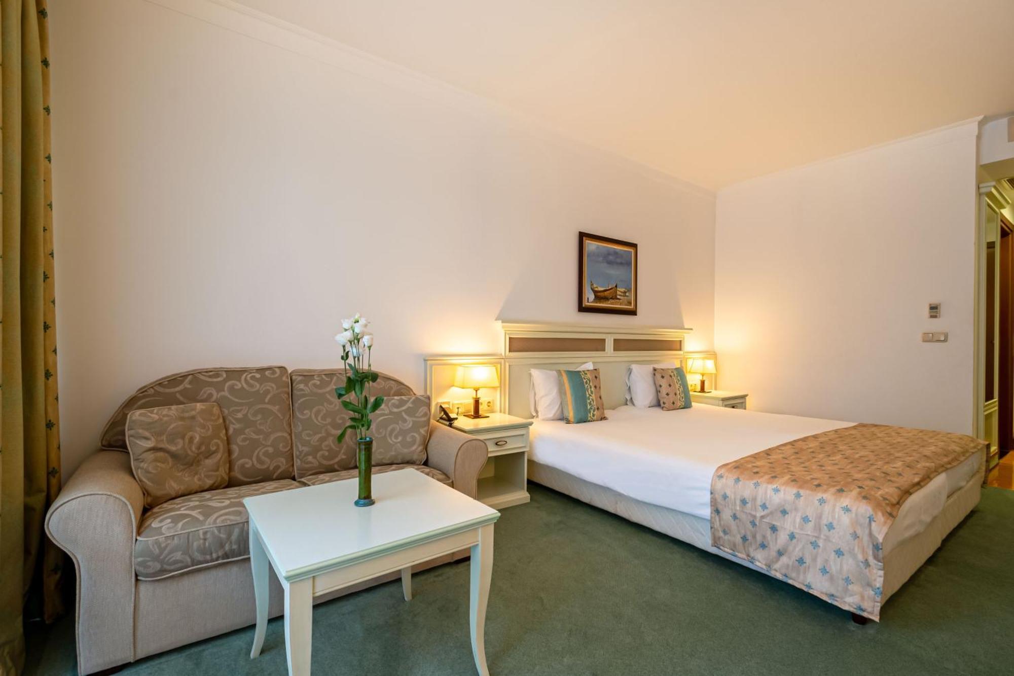 Helena Park Hotel Sunny Beach Eksteriør billede